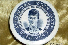 Alexandra 1863 toothpaste pot lid